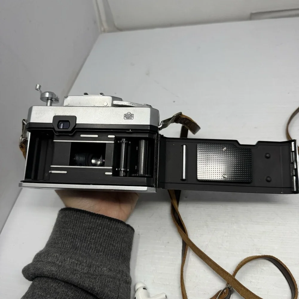 Nikkorex 35 Leaf shutter SLR Camera No.89387 Nikkor-Q‎ 2.5/5cm